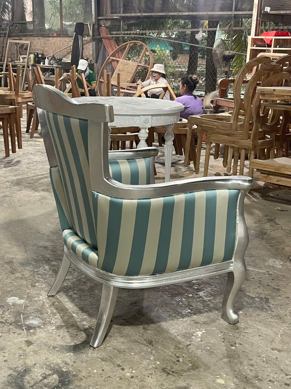 SOFA ĐƠN CỔ ĐIỂN LOUIS 15 DÁT BẠC- ARMCHAIR LOUIS 15